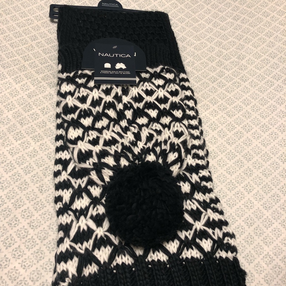 Nautica hat & scarf set
